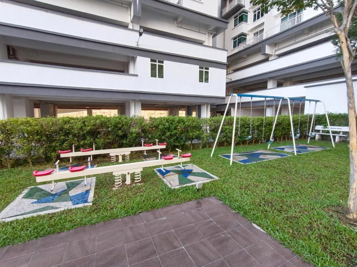 Klia Ehsan Residence Sepang Nilai Greenery 8 Pax Air-Con מראה חיצוני תמונה