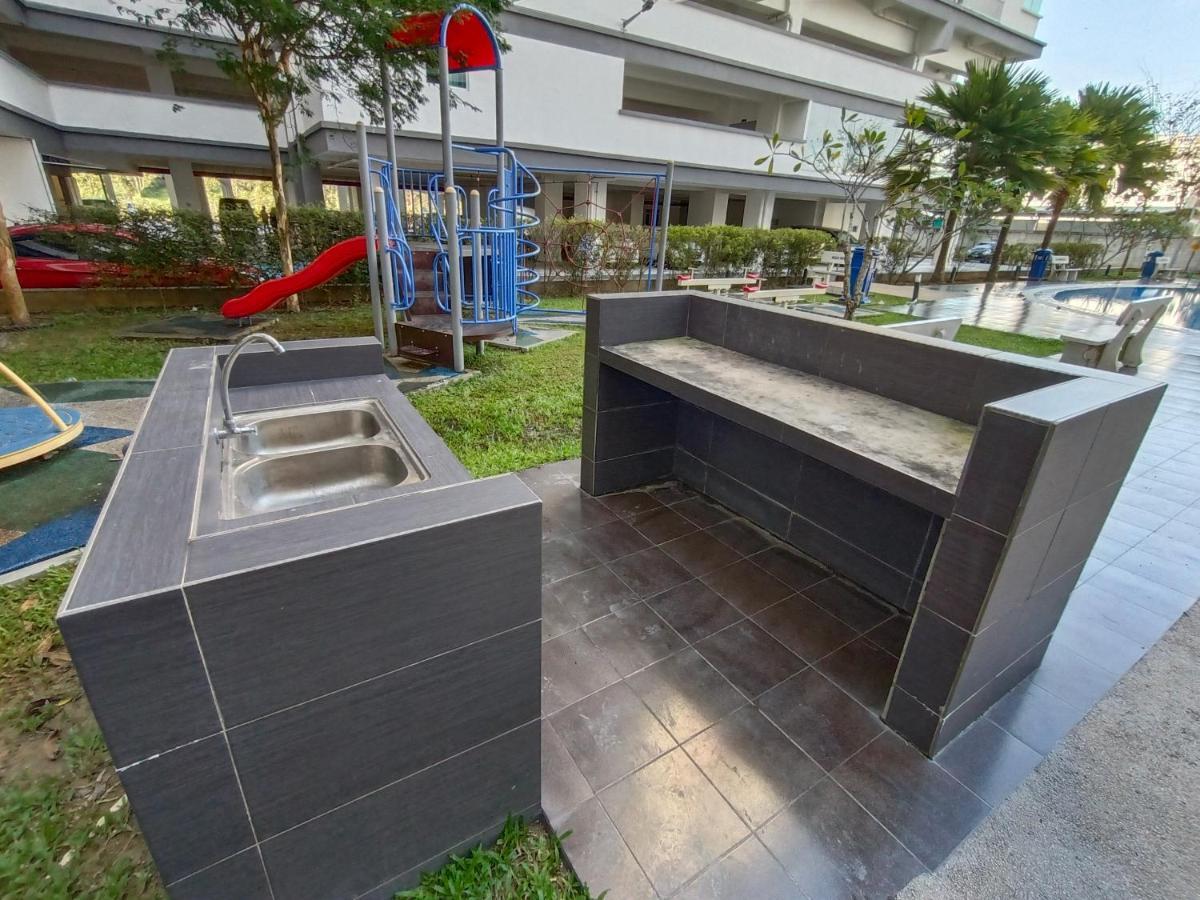 Klia Ehsan Residence Sepang Nilai Greenery 8 Pax Air-Con מראה חיצוני תמונה